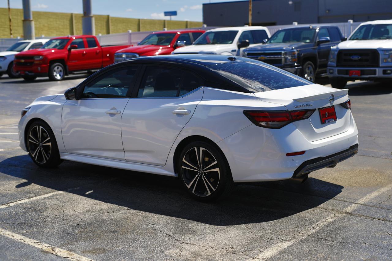 Nissan Sentra SR CVT 2020