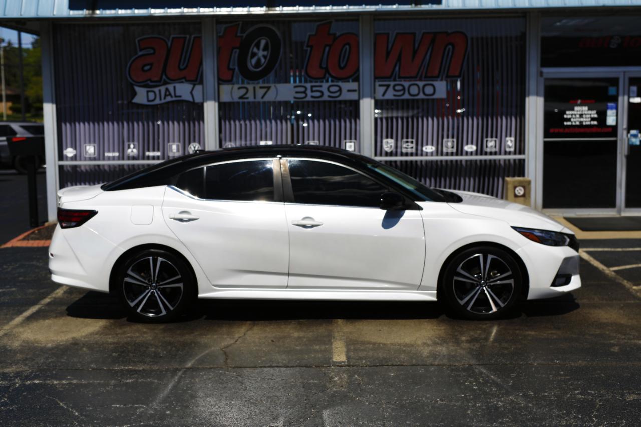 Nissan Sentra SR CVT 2020