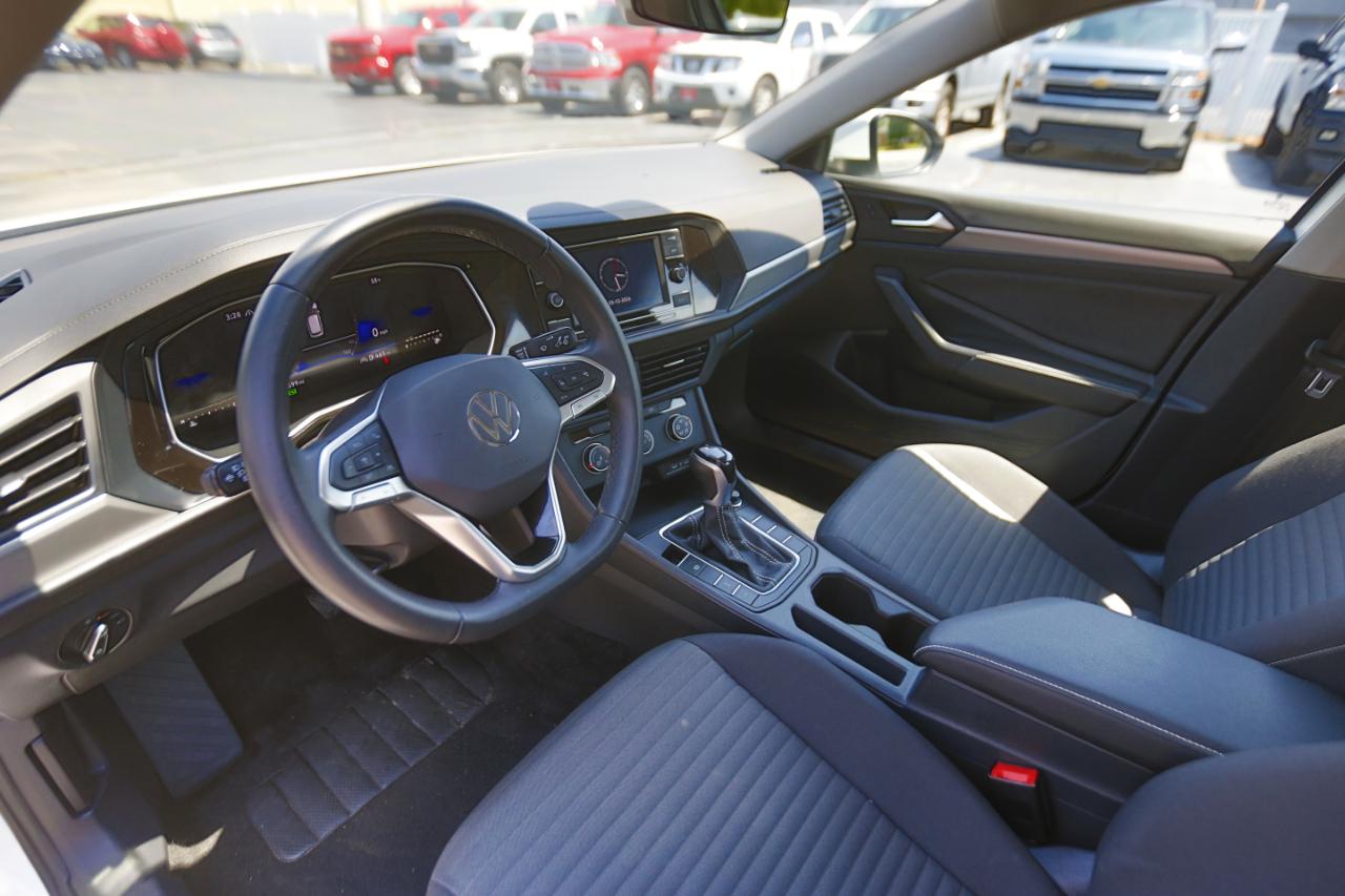 Volkswagen Jetta S Auto 2024