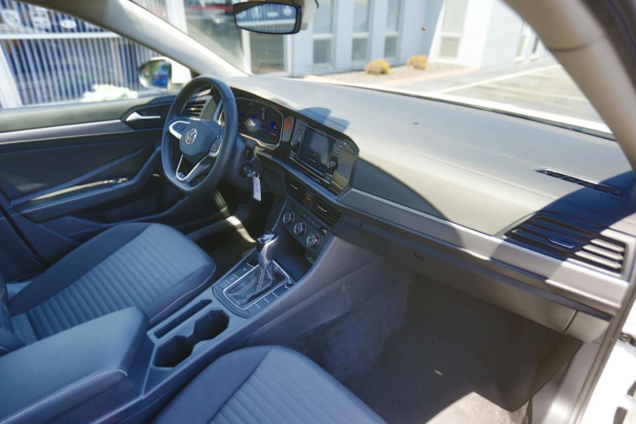 Volkswagen Jetta S Auto 2024