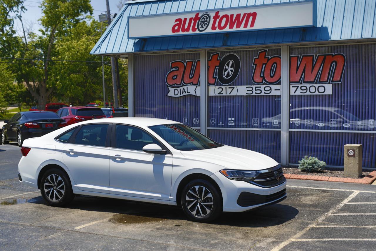 Volkswagen Jetta S Auto 2024