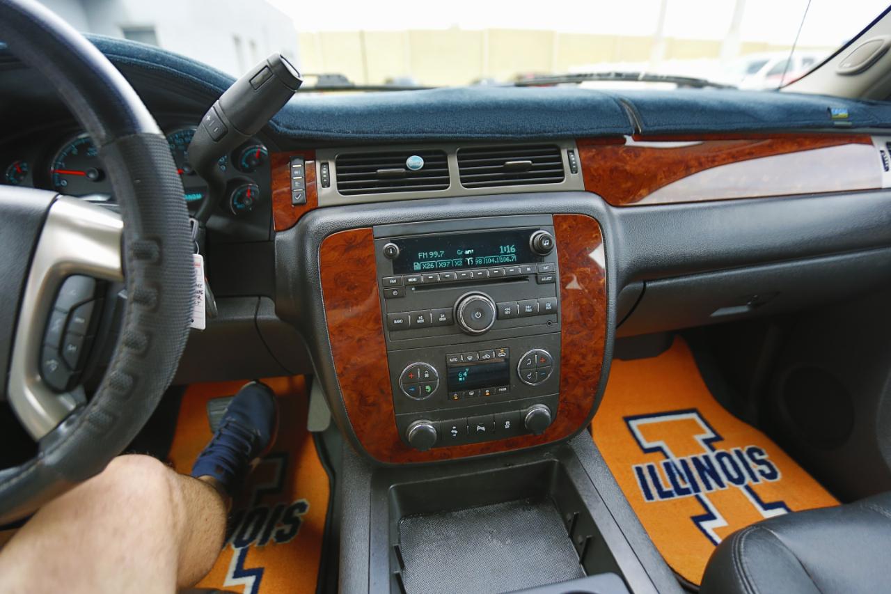 Chevrolet Avalanche  2013
