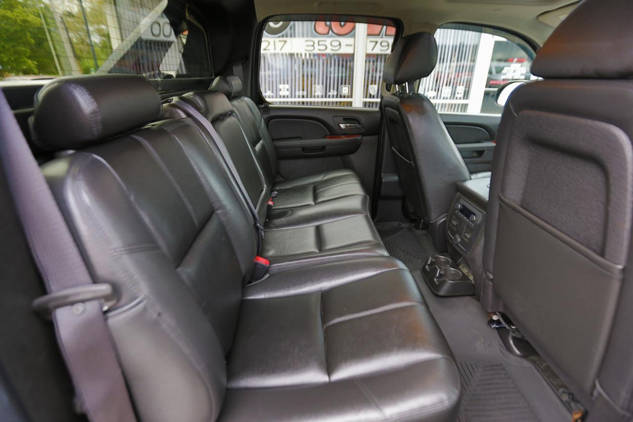 Chevrolet Avalanche  2013
