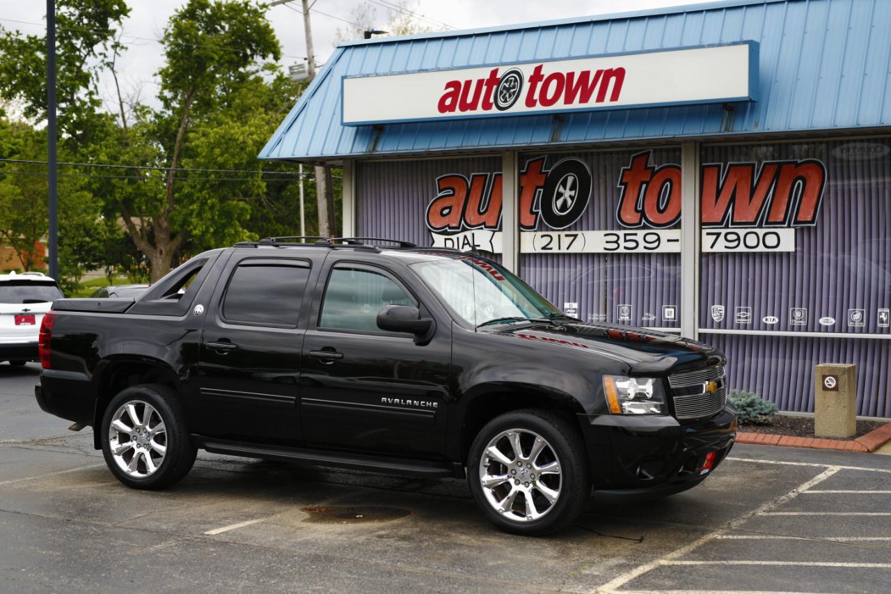 Chevrolet Avalanche  2013