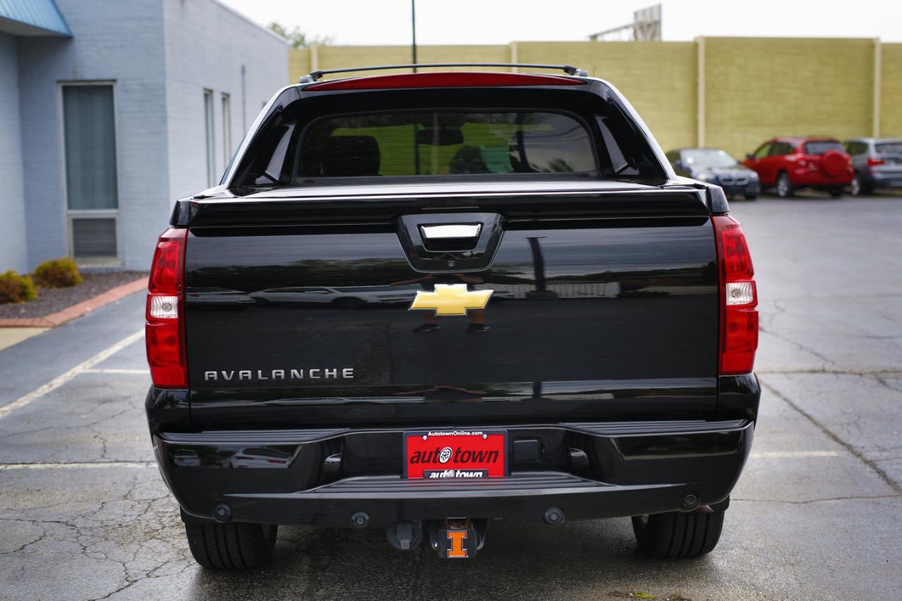 Chevrolet Avalanche  2013
