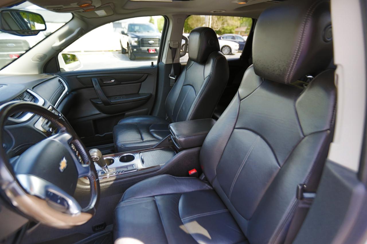 Chevrolet Traverse FWD 4dr LT w/2LT 2017