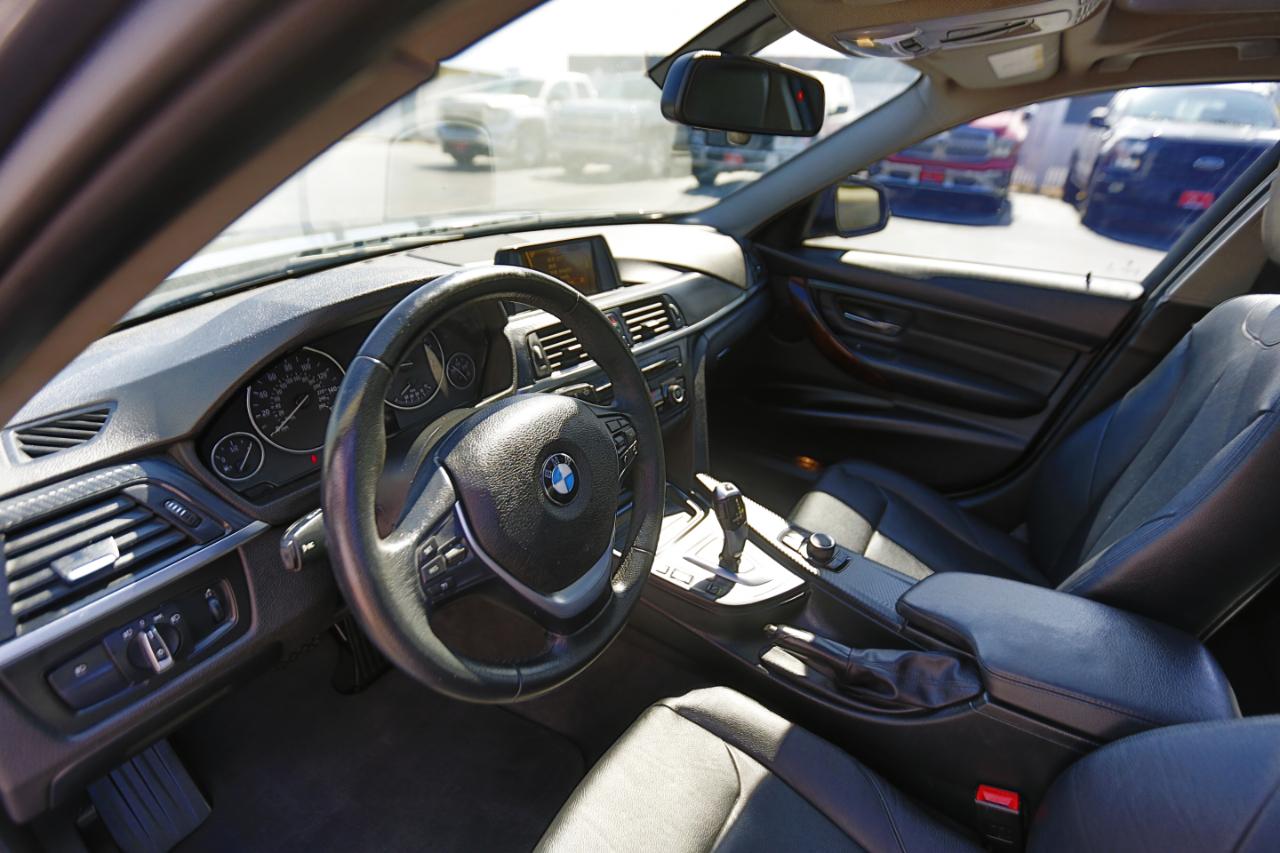 BMW 3 Series 4dr Sdn 328i RWD 2014