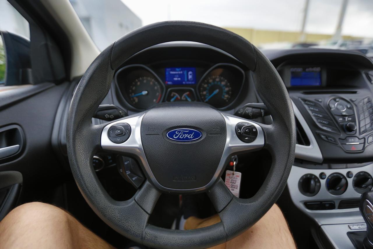 Ford Focus 4dr Sdn SE 2014