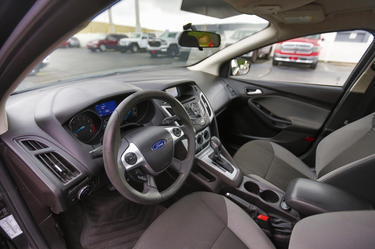 Ford Focus 4dr Sdn SE 2014