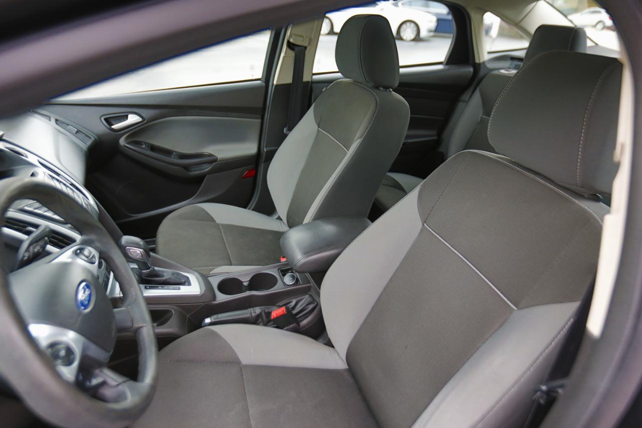 Ford Focus 4dr Sdn SE 2014