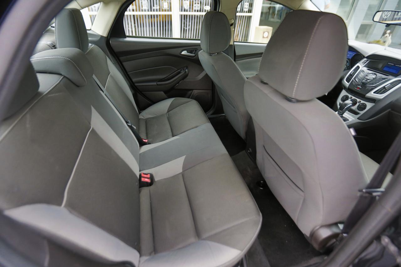 Ford Focus 4dr Sdn SE 2014