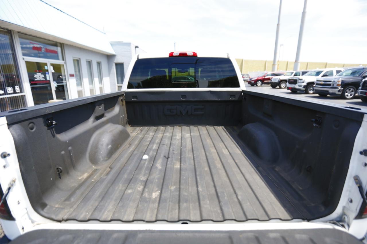GMC Sierra 1500 4WD Crew Cab 143.5" SLT 2016