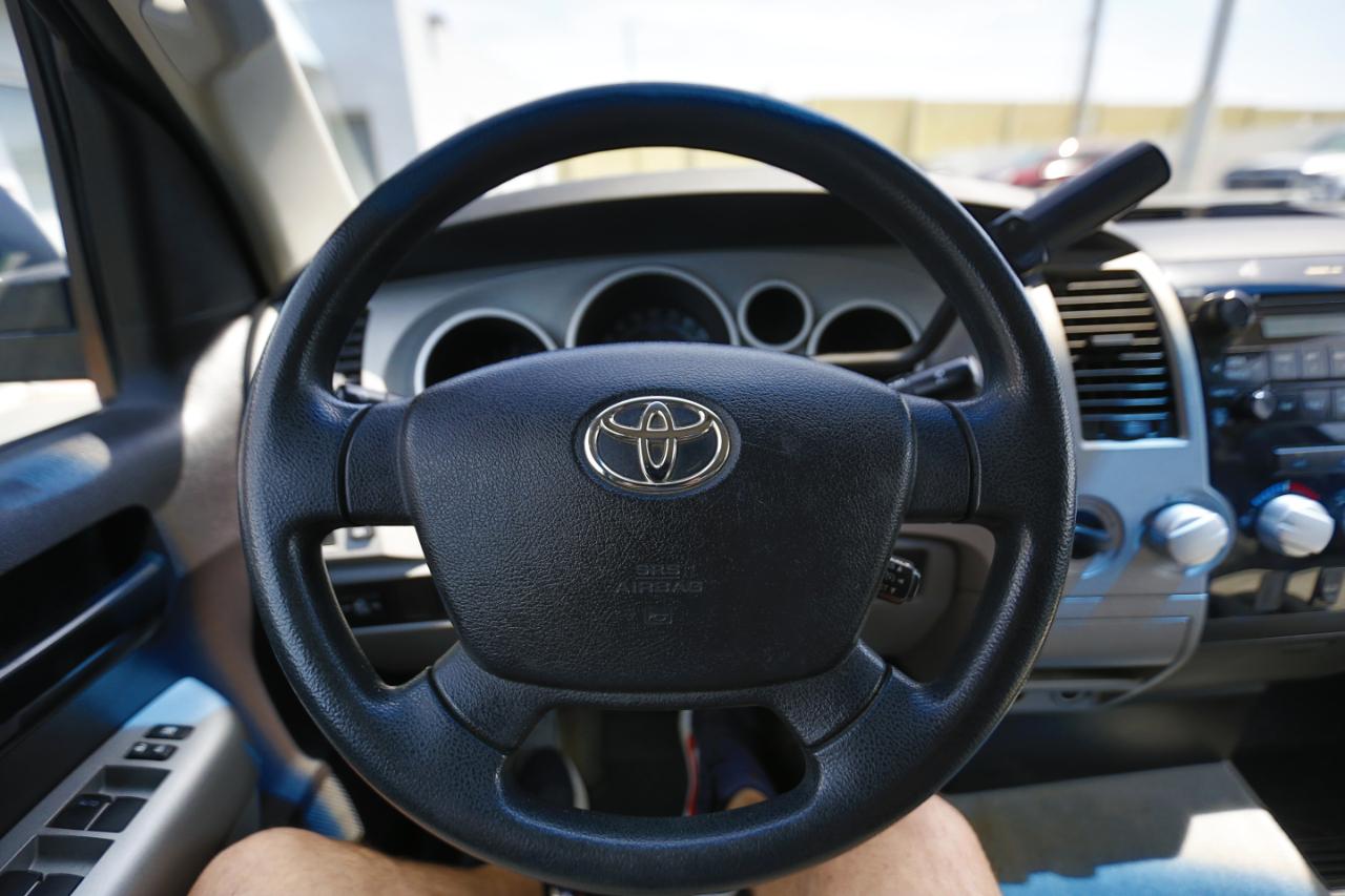 Toyota Tundra 4WD Double 145.7" 4.7L V8 SR5 (Natl 2007