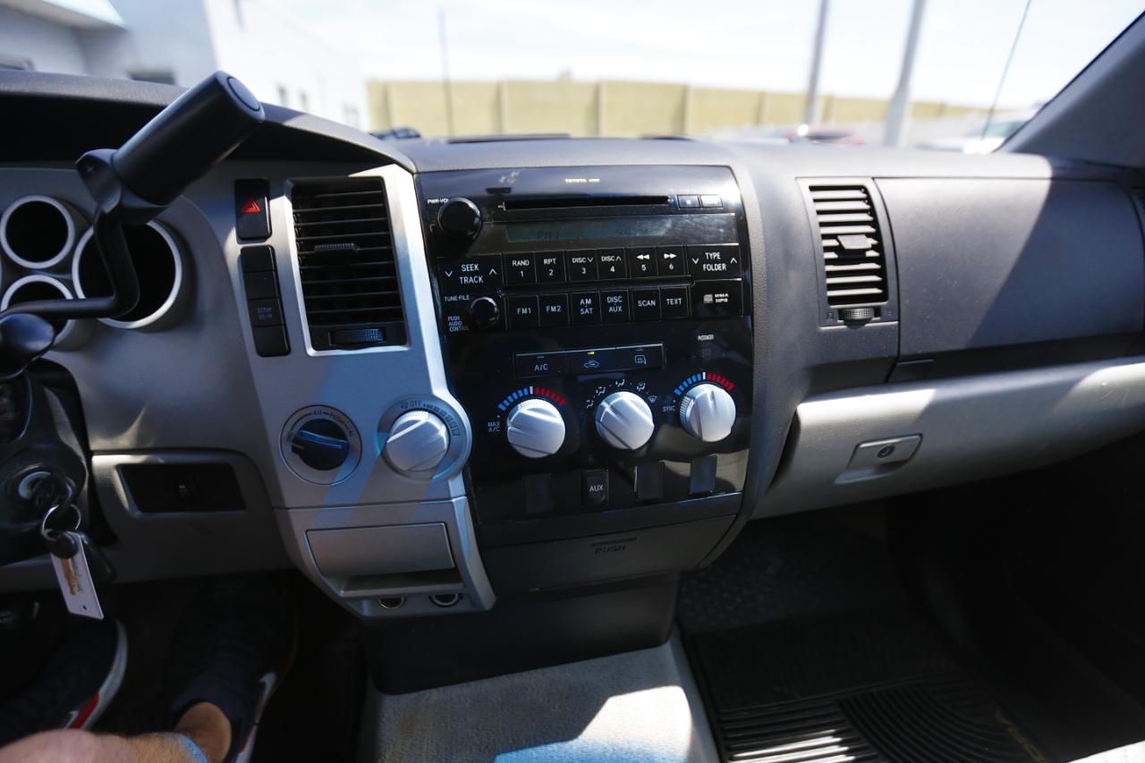 Toyota Tundra 4WD Double 145.7" 4.7L V8 SR5 (Natl 2007