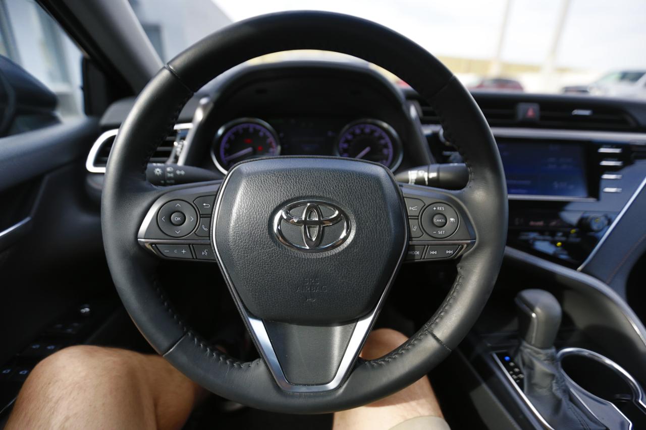Toyota Camry XLE Auto (Natl) 2018