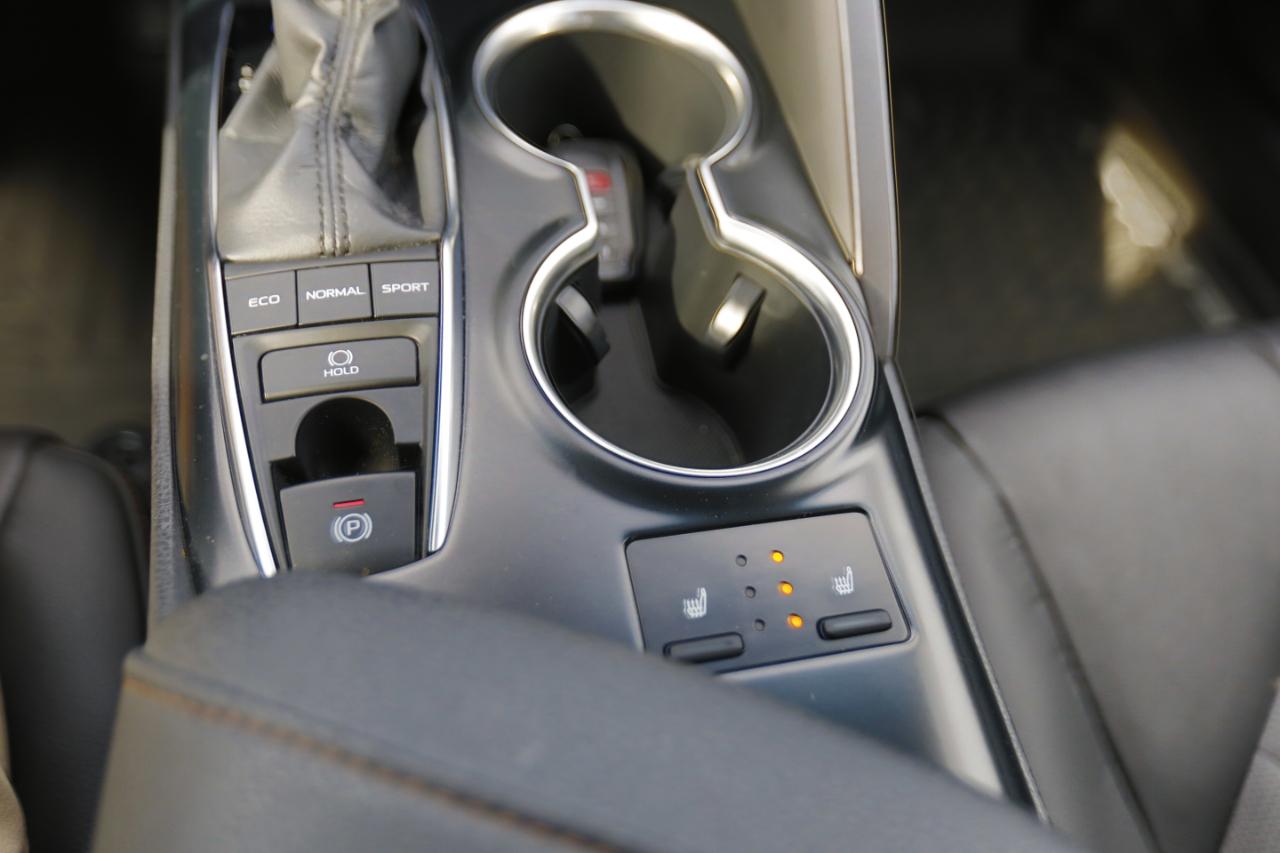 Toyota Camry XLE Auto (Natl) 2018