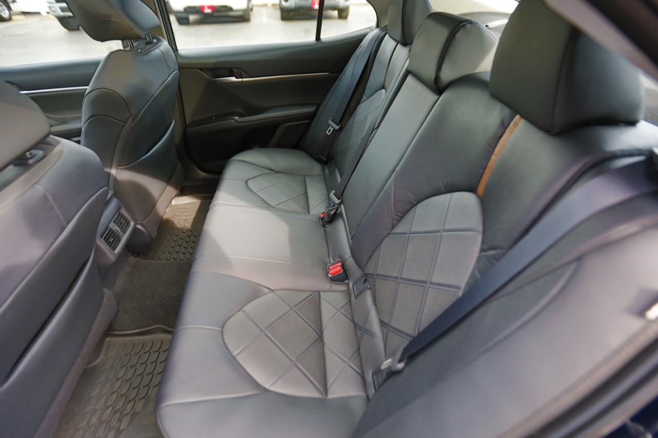 Toyota Camry XLE Auto (Natl) 2018