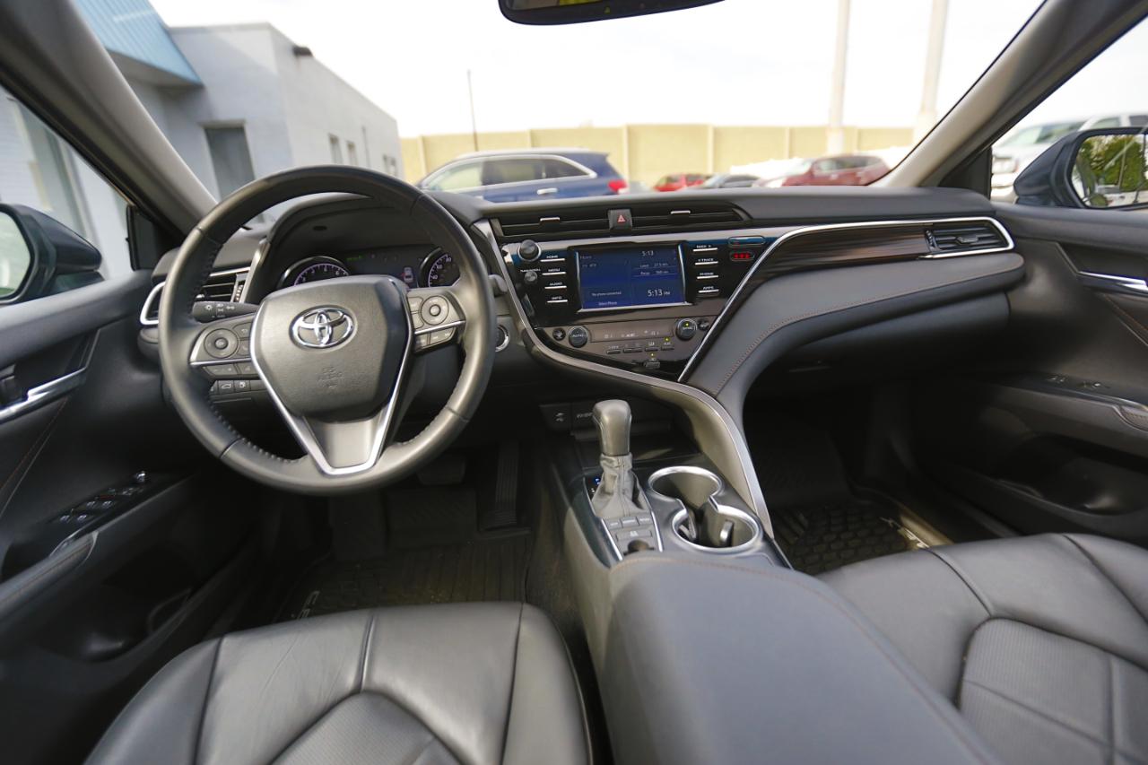 Toyota Camry XLE Auto (Natl) 2018