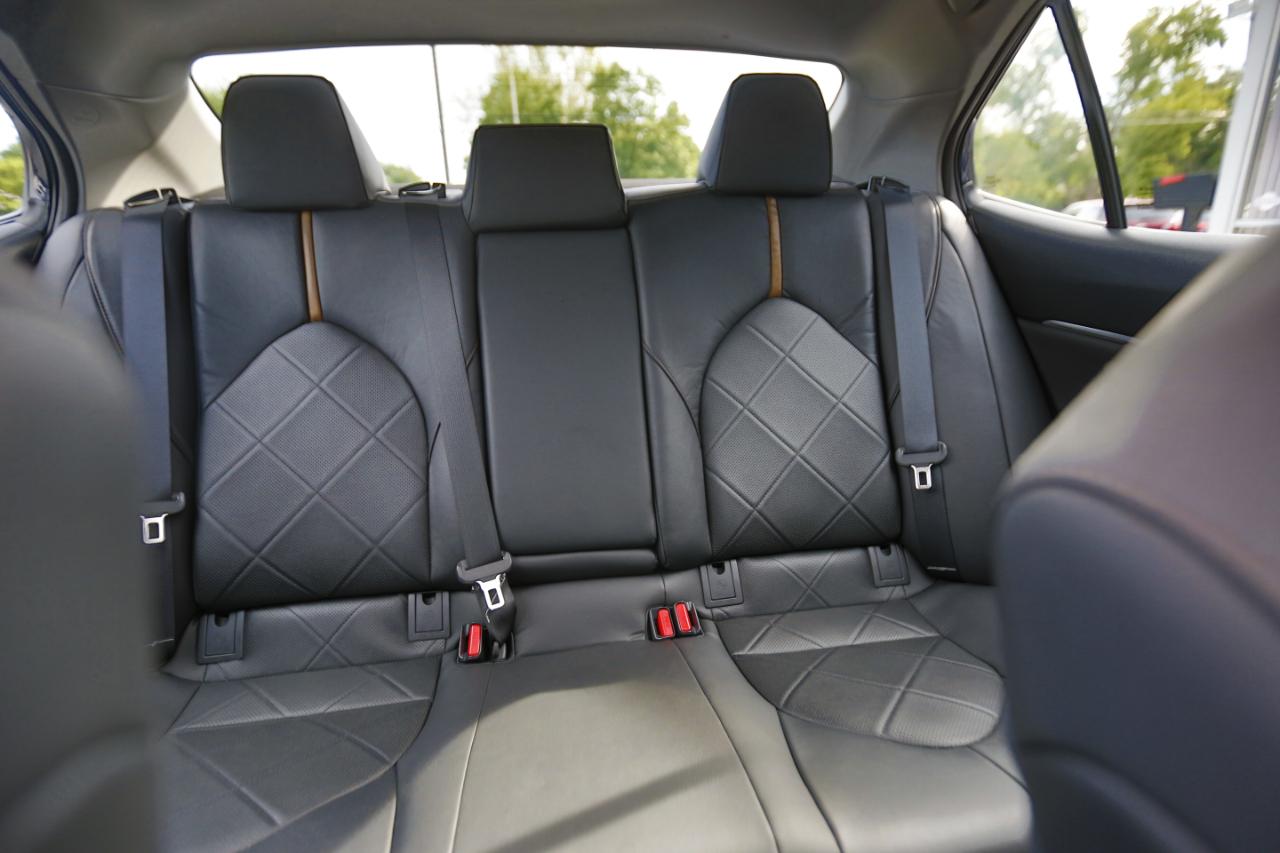 Toyota Camry XLE Auto (Natl) 2018