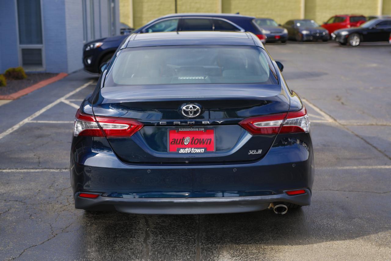 Toyota Camry XLE Auto (Natl) 2018