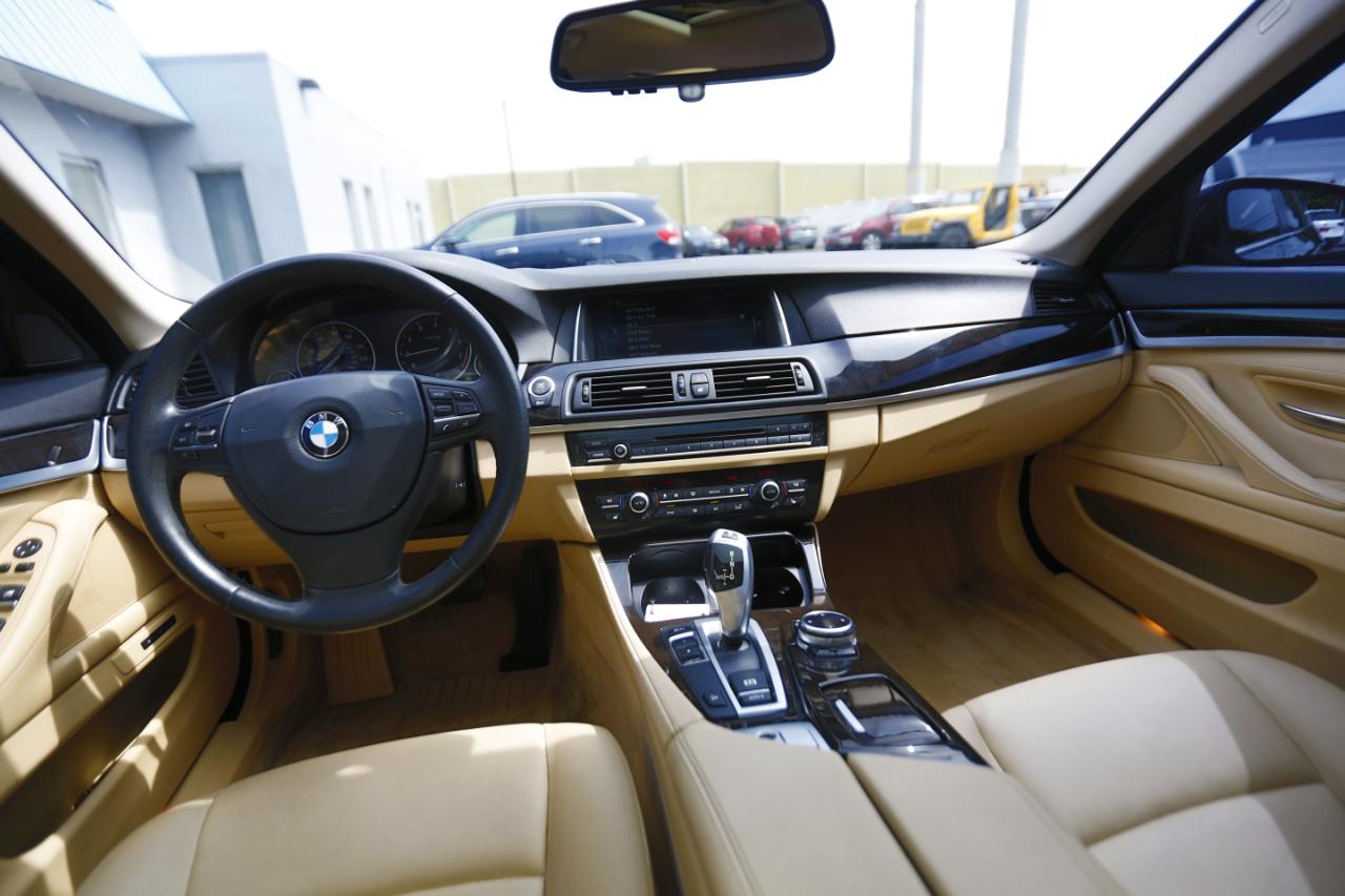 BMW 5 Series 4dr Sdn 528i xDrive AWD 2014