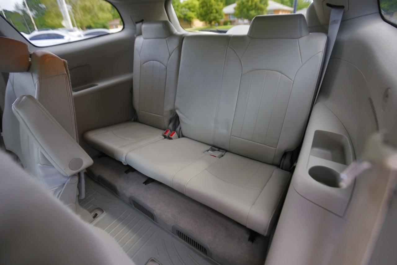 Buick Enclave FWD 4dr Leather 2015