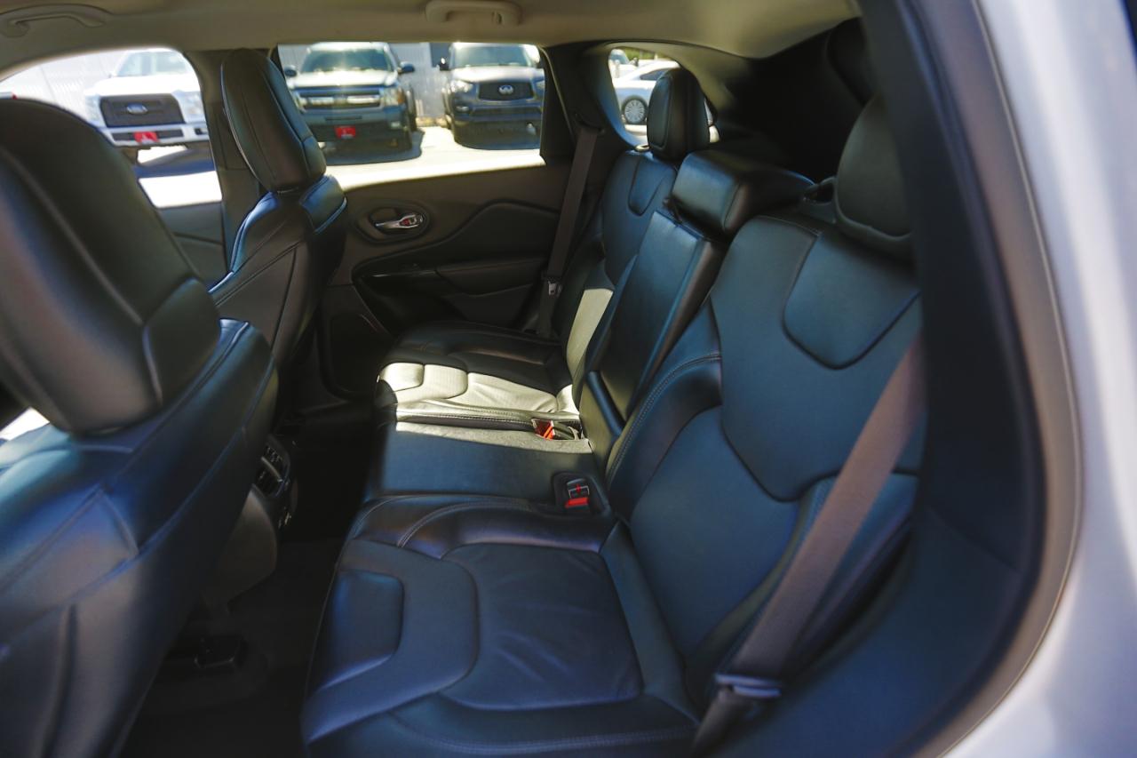 Jeep Cherokee Altitude Lux 4x4 2023