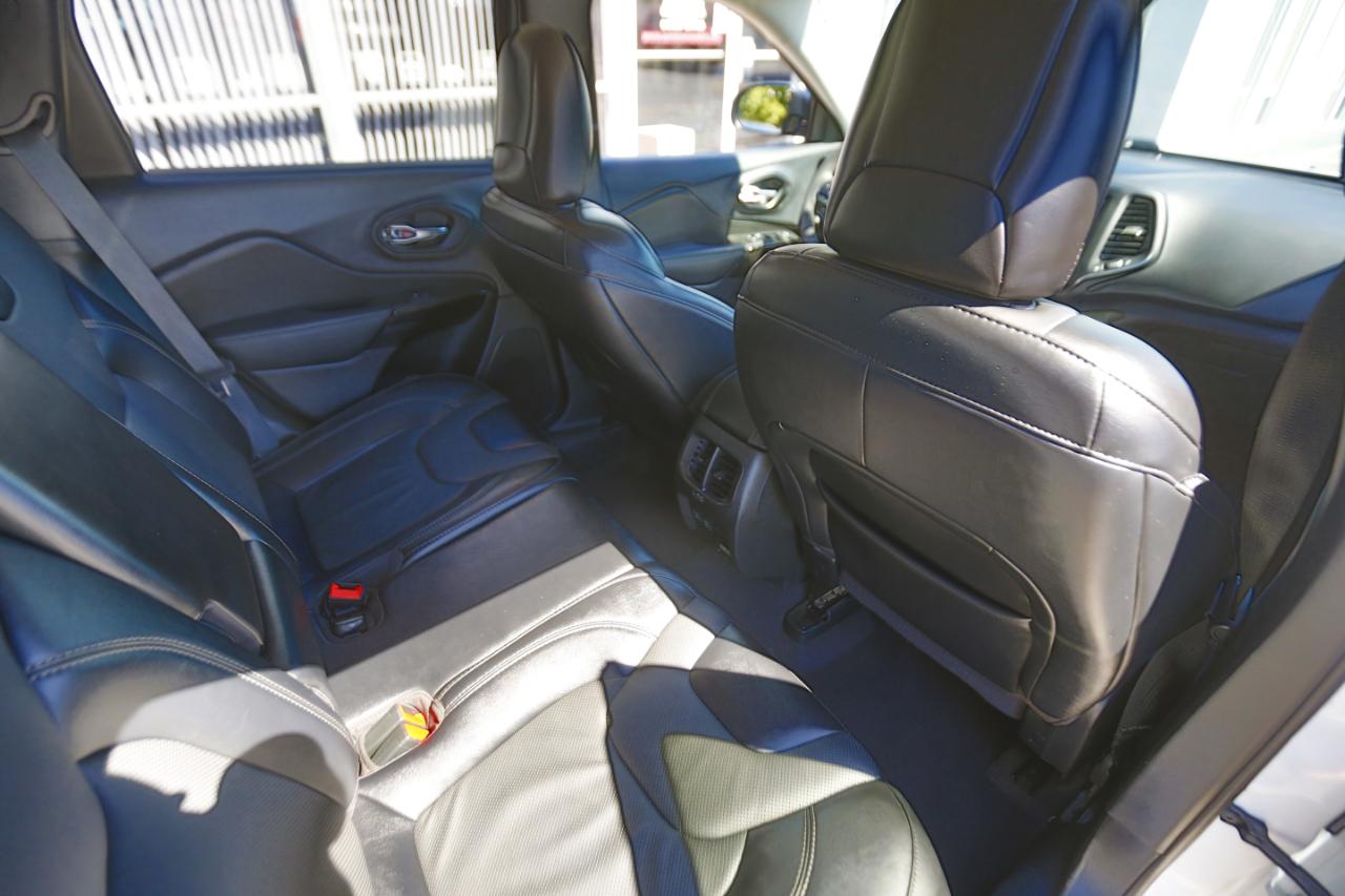 Jeep Cherokee Altitude Lux 4x4 2023
