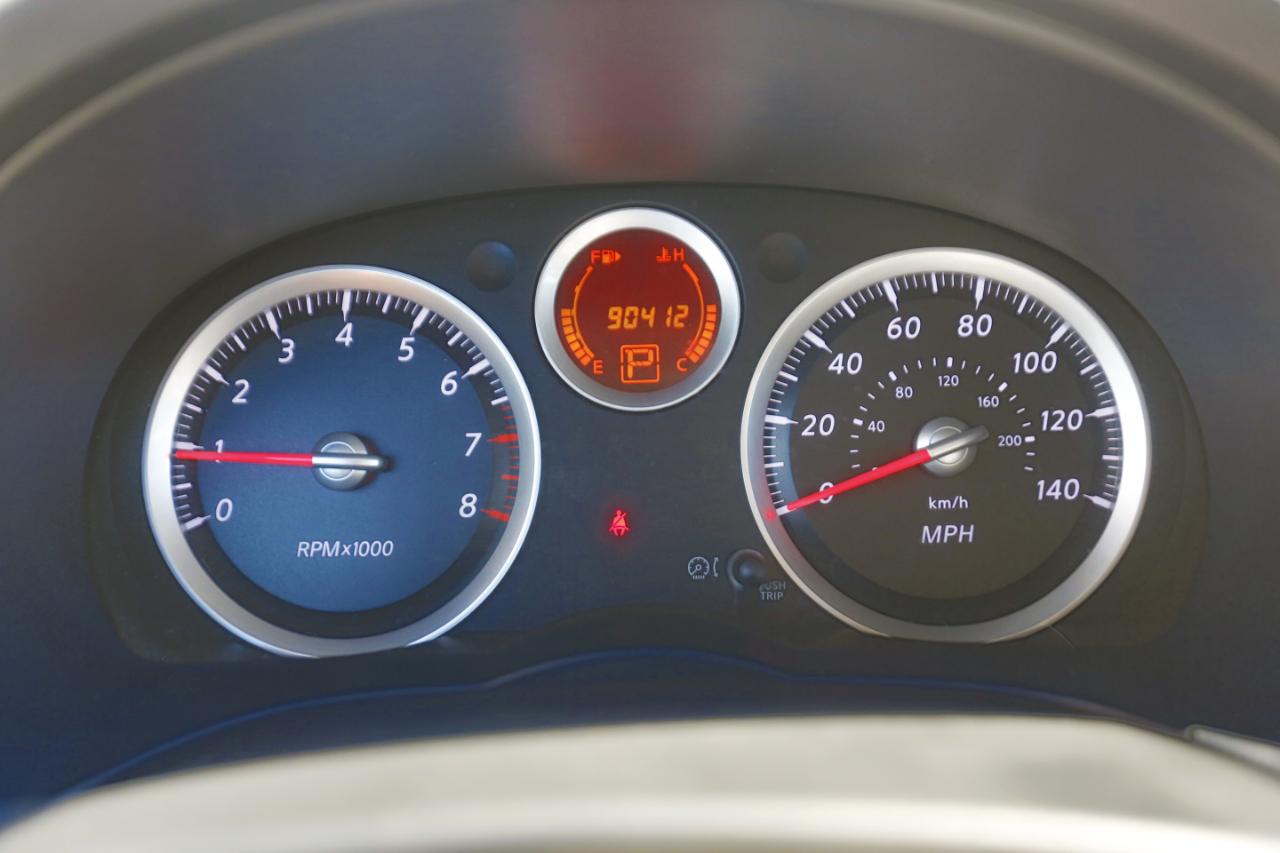 Nissan Sentra 4dr Sdn I4 CVT 2.0 2010