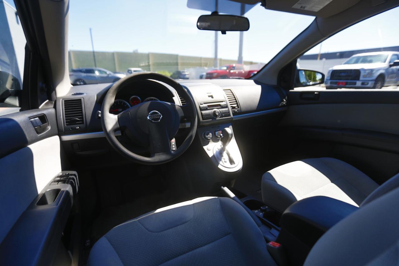 Nissan Sentra 4dr Sdn I4 CVT 2.0 2010