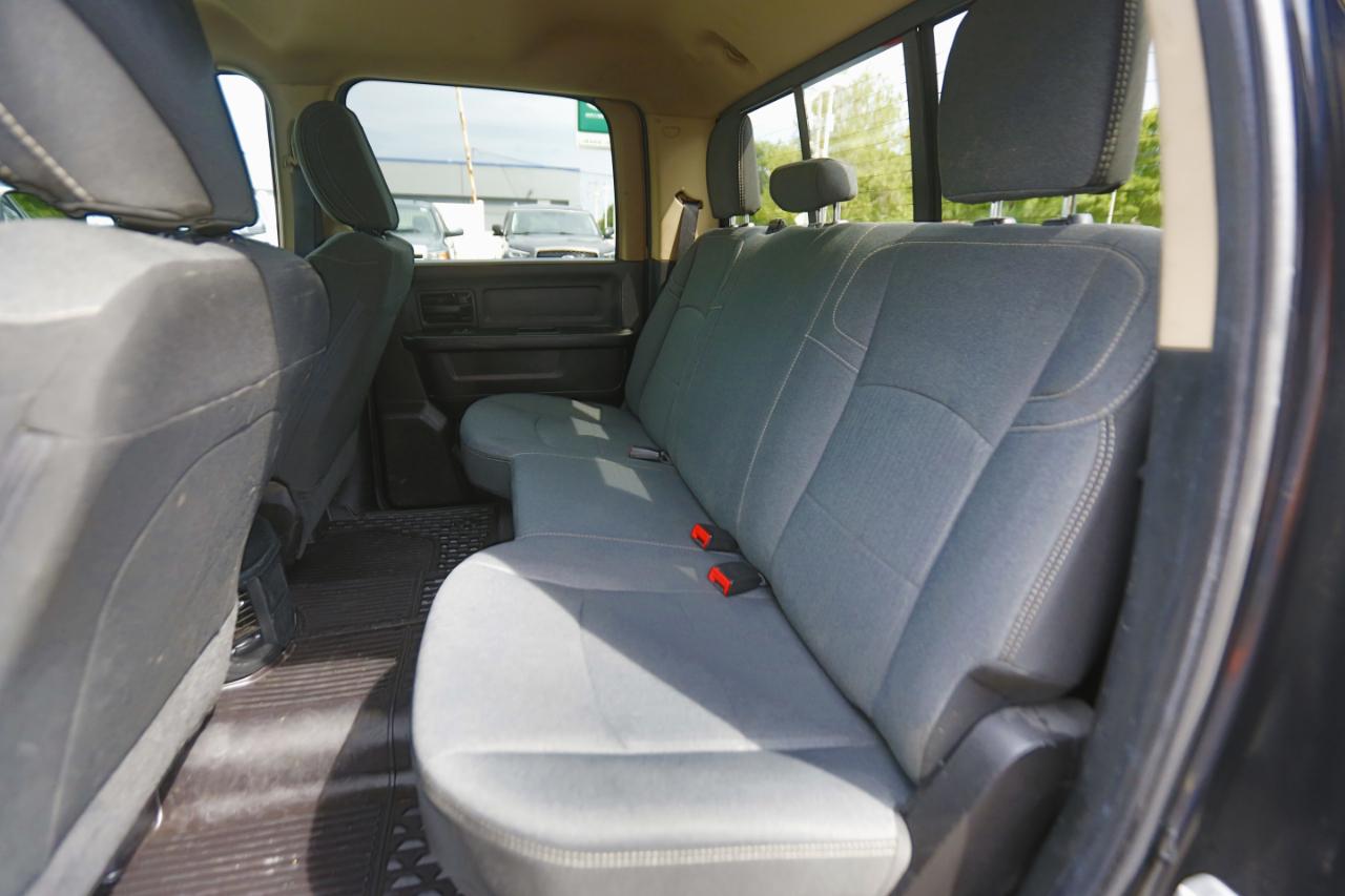 RAM 2500 Tradesman 4x4 Crew Cab 6'4" Box 2020