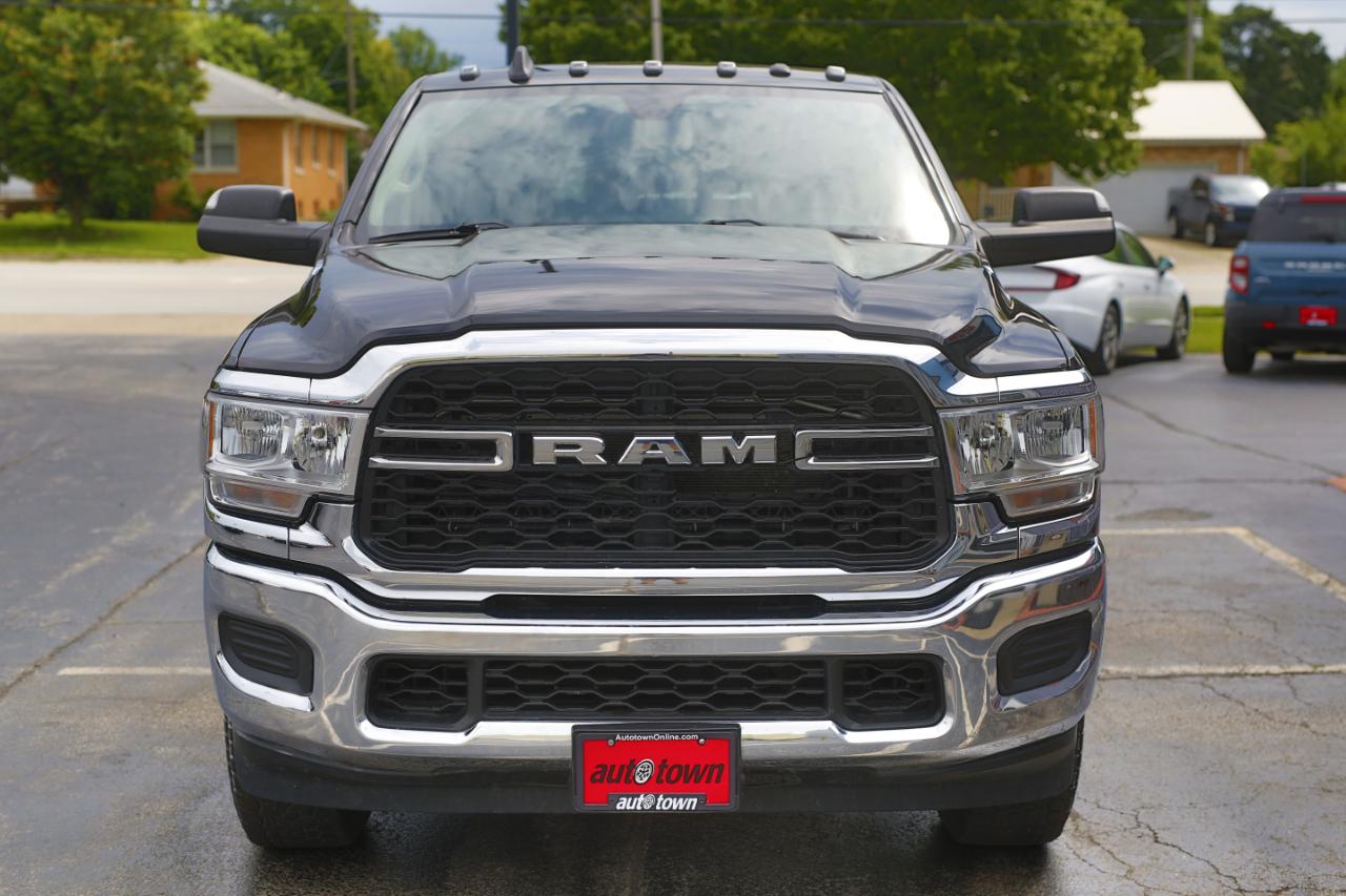 RAM 2500 Tradesman 4x4 Crew Cab 6'4" Box 2020
