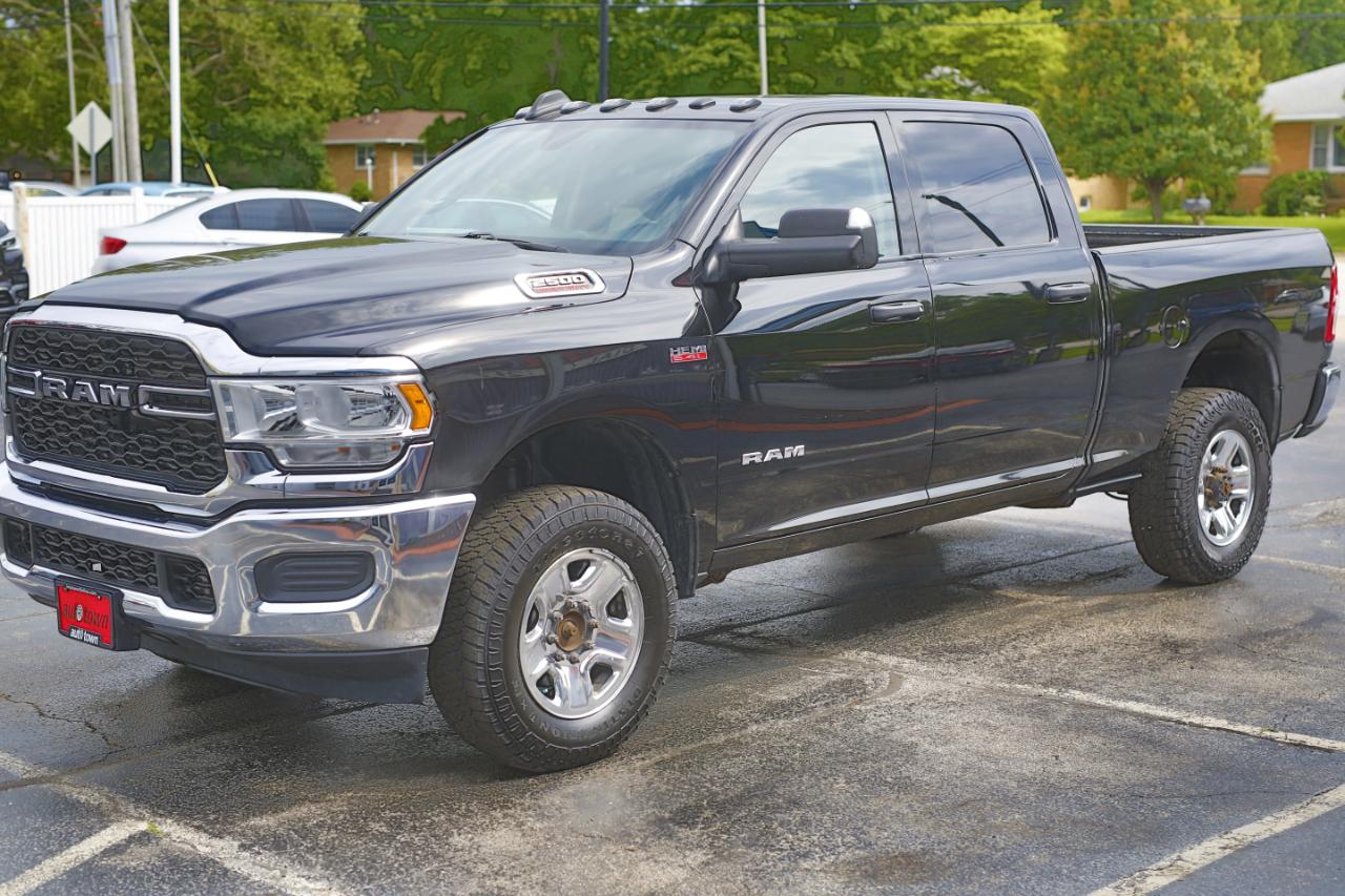RAM 2500 Tradesman 4x4 Crew Cab 6'4" Box 2020