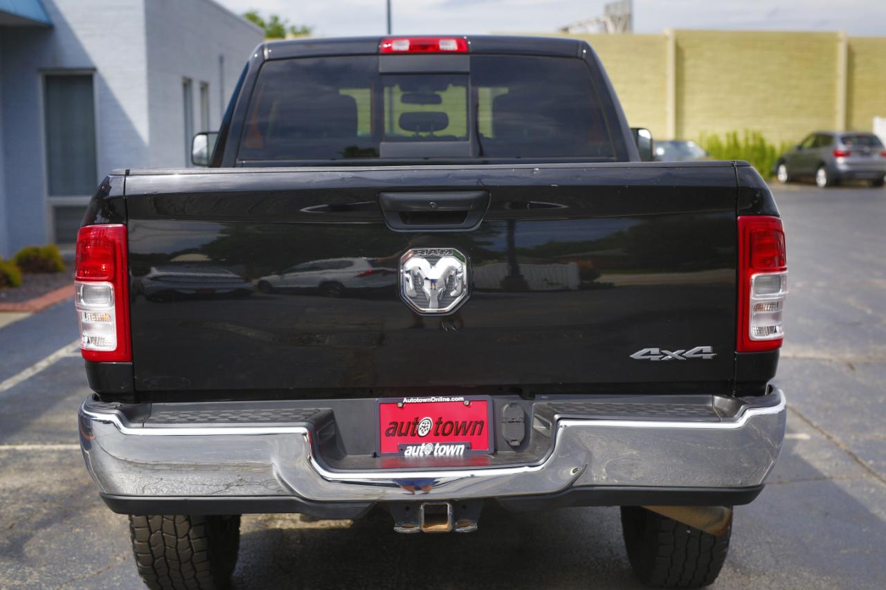 RAM 2500 Tradesman 4x4 Crew Cab 6'4" Box 2020