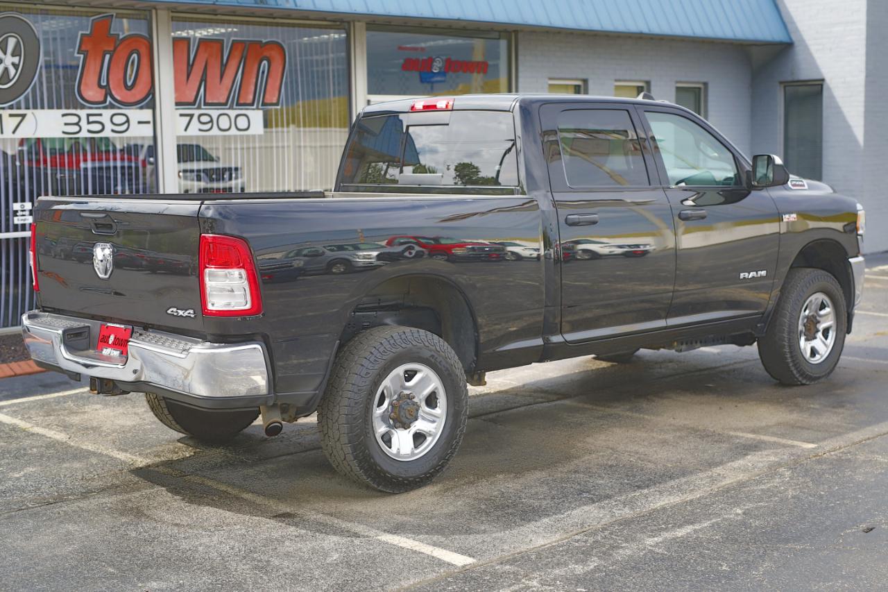 RAM 2500 Tradesman 4x4 Crew Cab 6'4" Box 2020