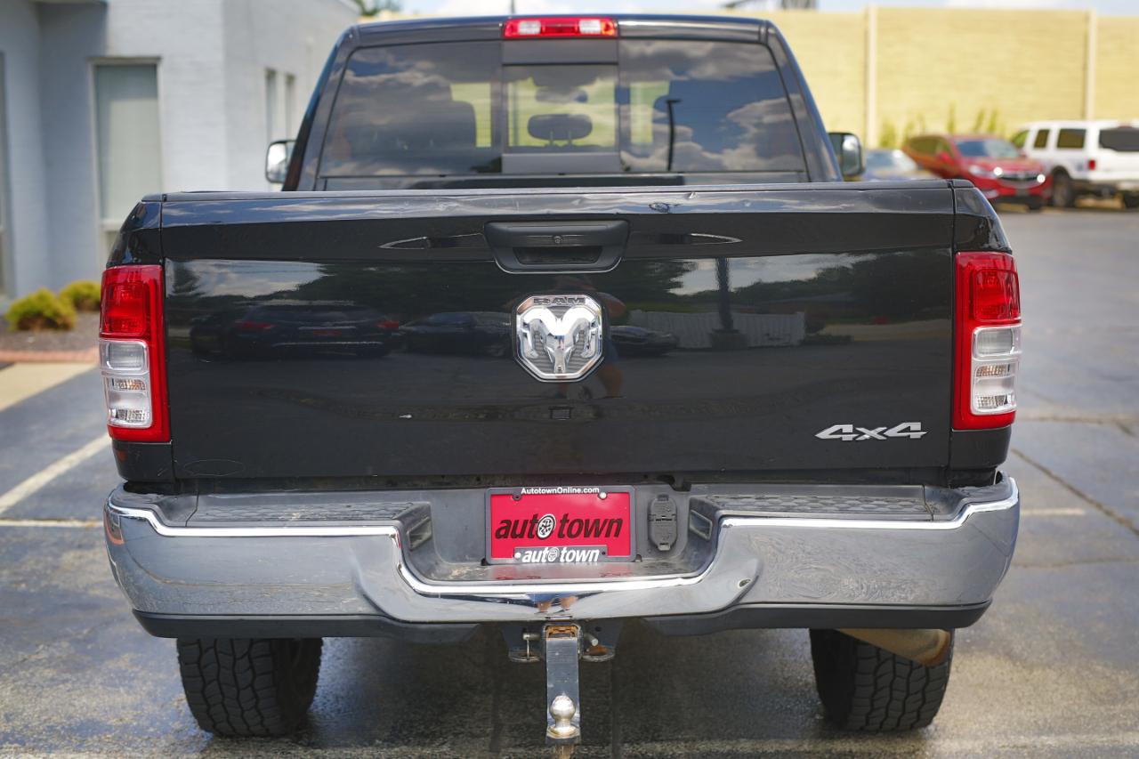 RAM 2500 Tradesman 4x4 Crew Cab 6'4" Box 2020