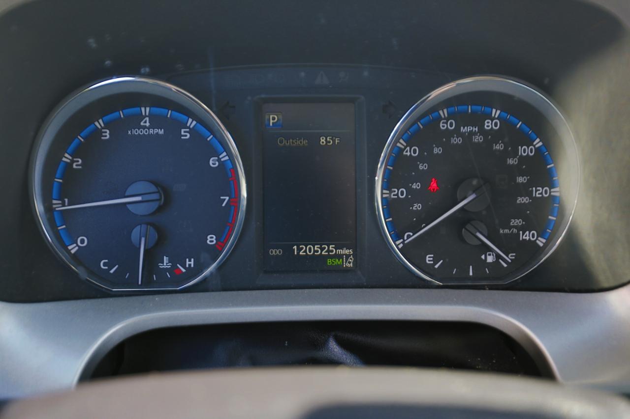 Toyota RAV4 Platinum AWD (Natl) 2018