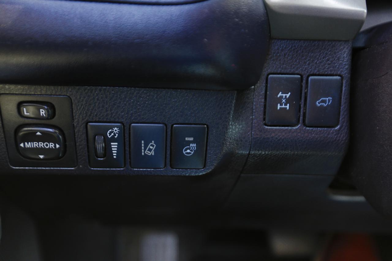 Toyota RAV4 Platinum AWD (Natl) 2018