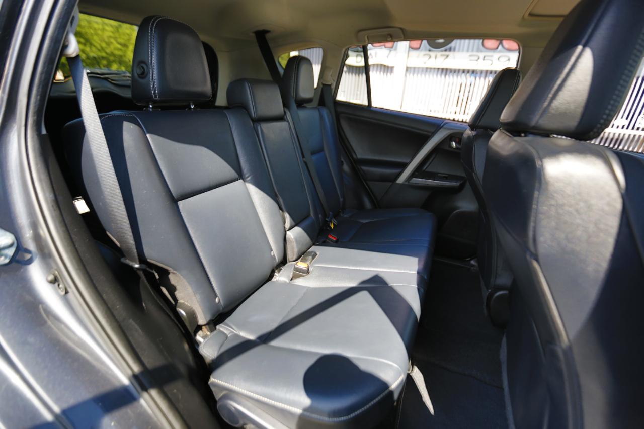 Toyota RAV4 Platinum AWD (Natl) 2018