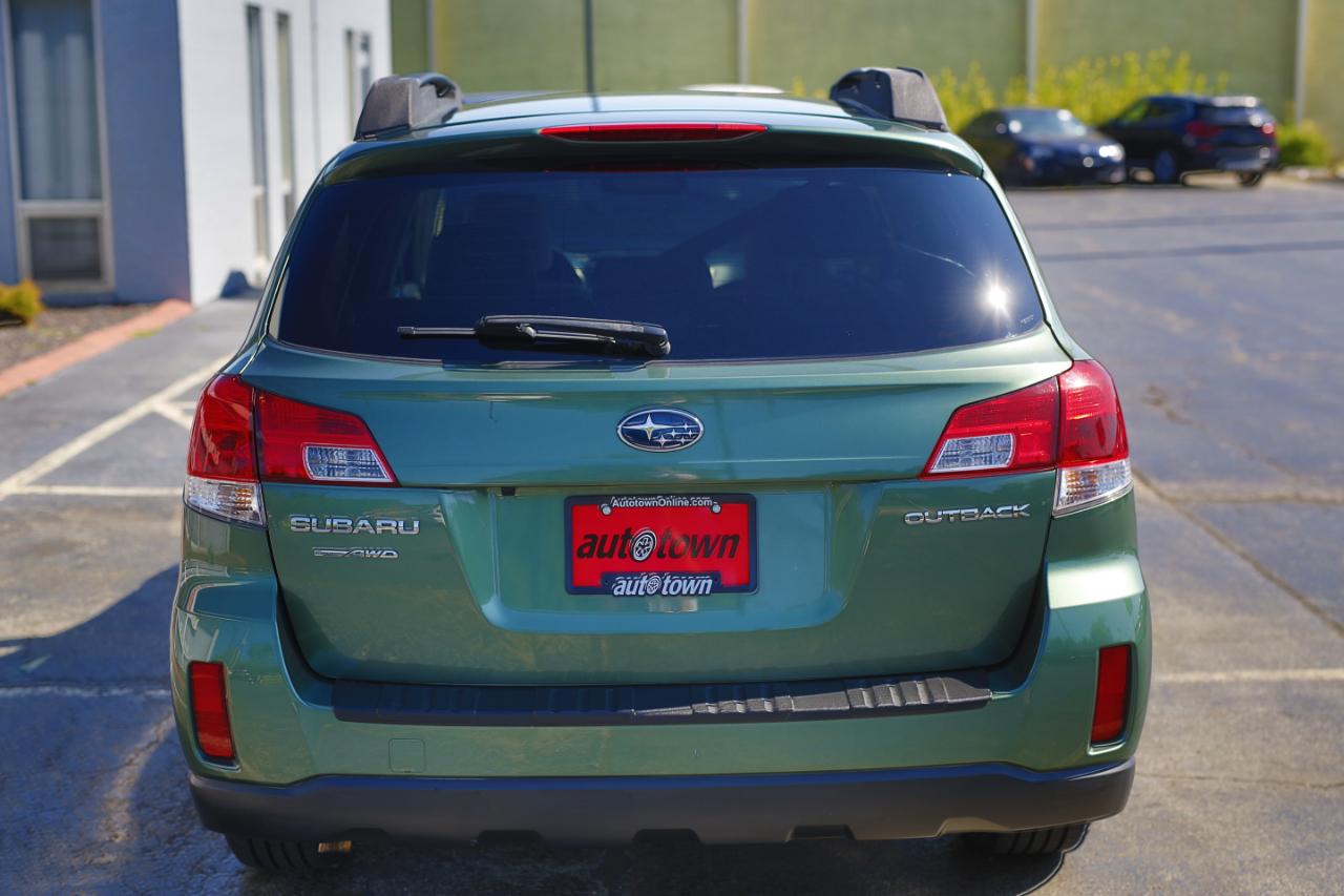 Subaru Outback 4dr Wgn H4 Auto 2.5i Premium 2013