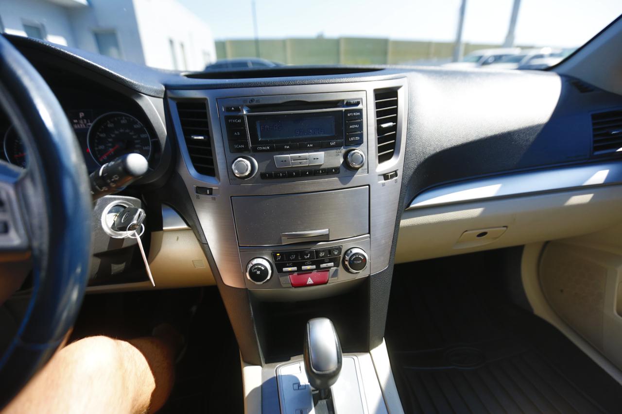 Subaru Outback 4dr Wgn H4 Auto 2.5i Premium 2013