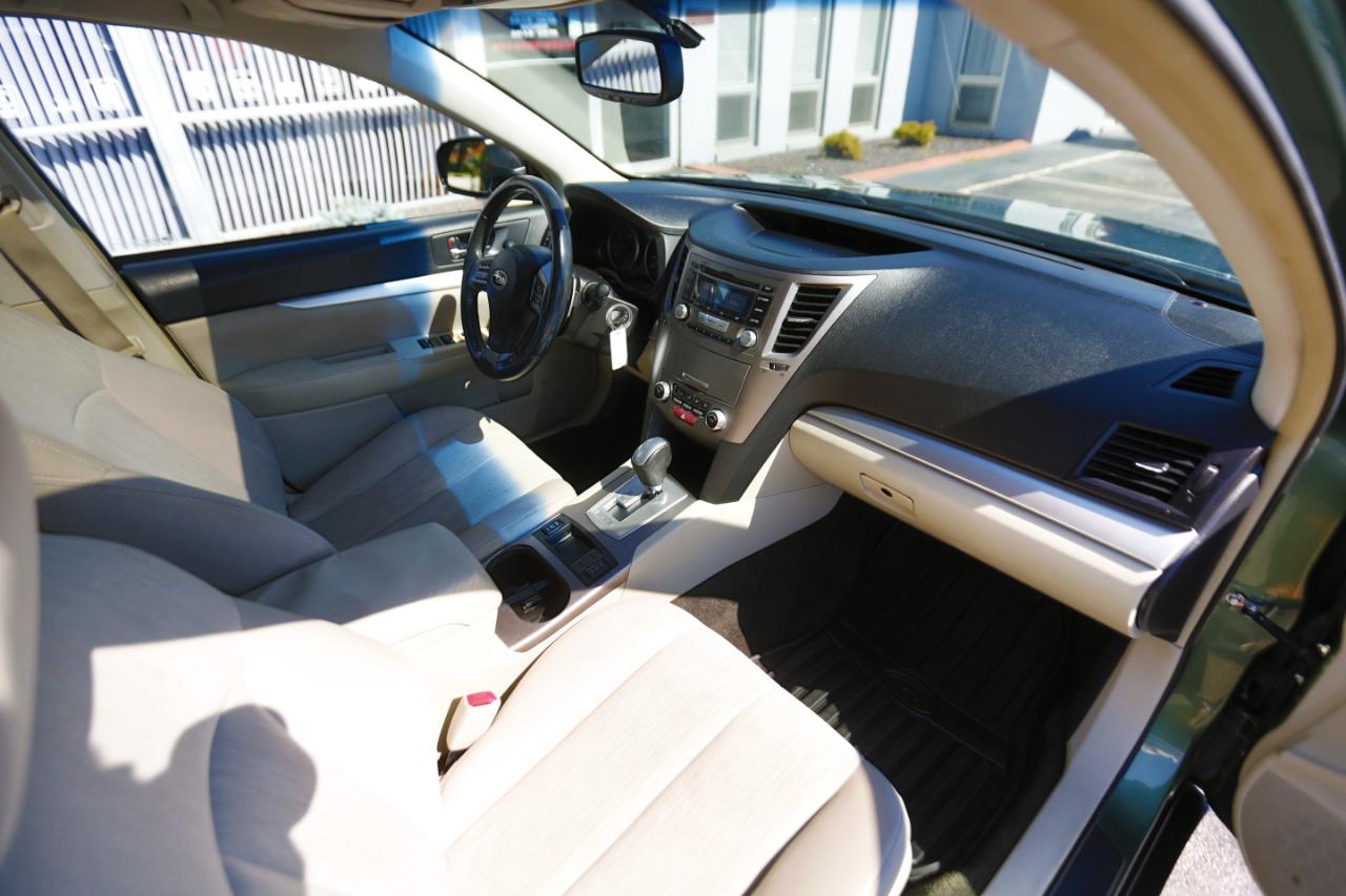 Subaru Outback 4dr Wgn H4 Auto 2.5i Premium 2013