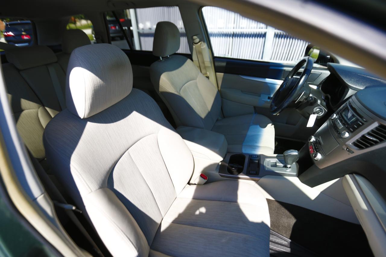 Subaru Outback 4dr Wgn H4 Auto 2.5i Premium 2013