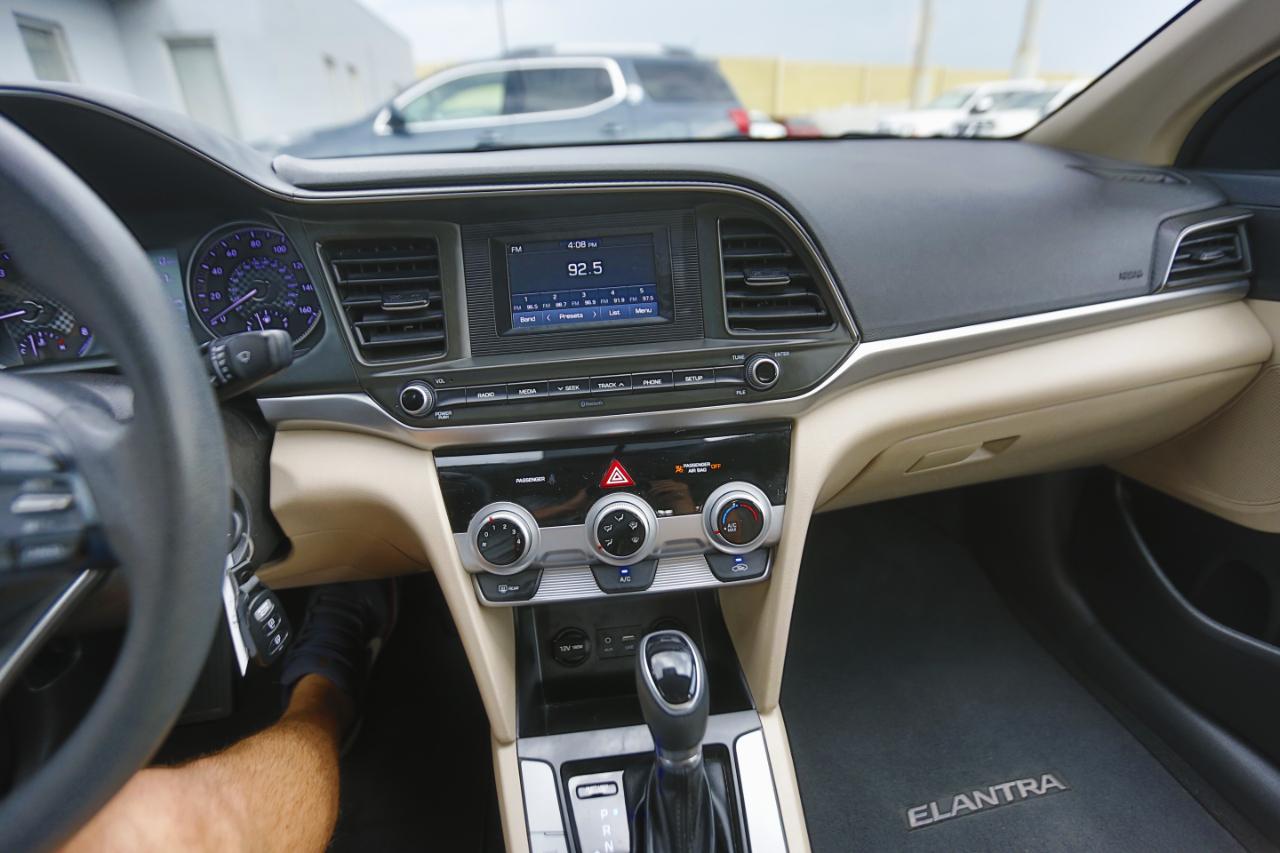 Hyundai Elantra SE Auto 2019