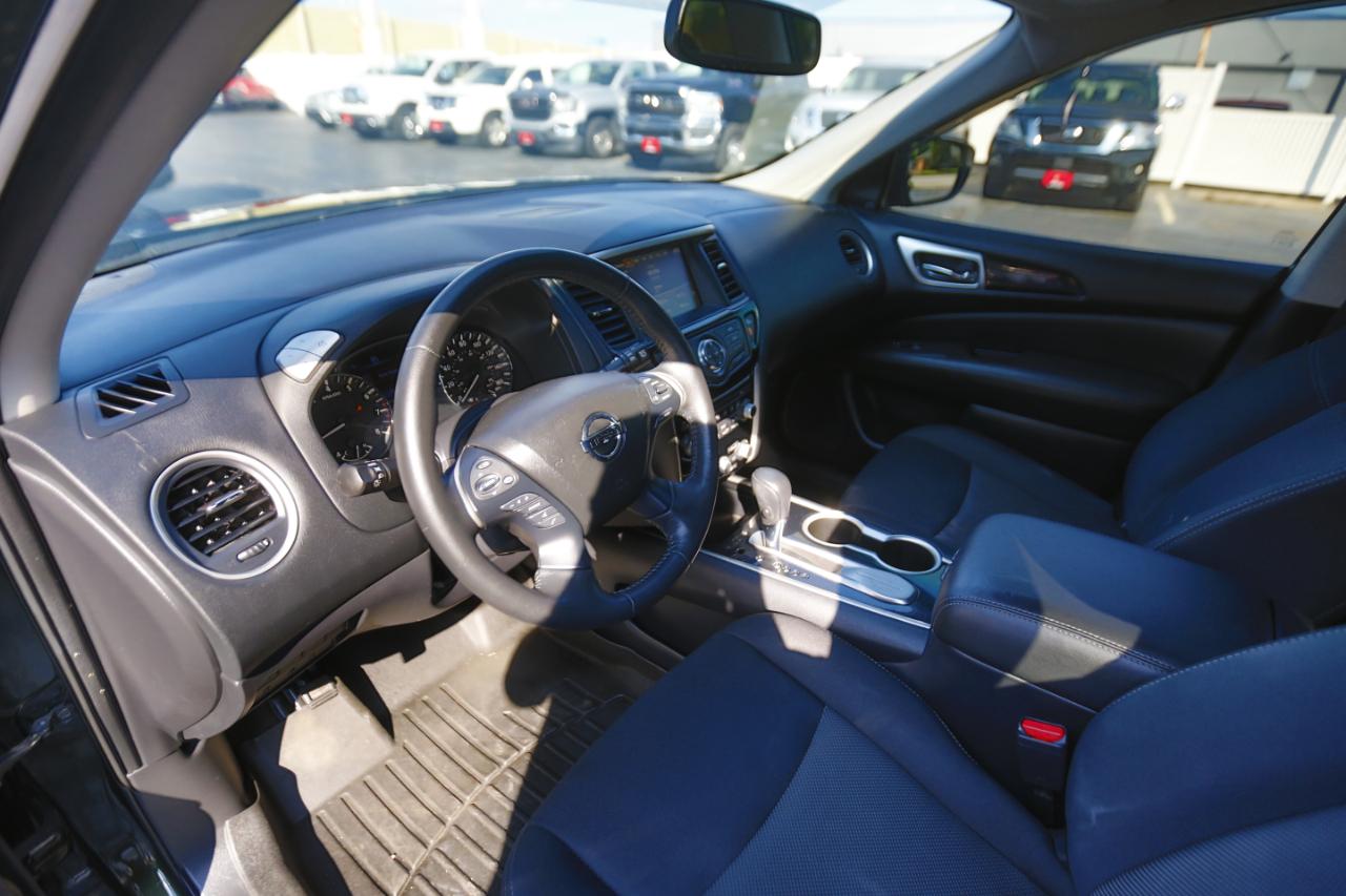 Nissan Pathfinder FWD SV 2020