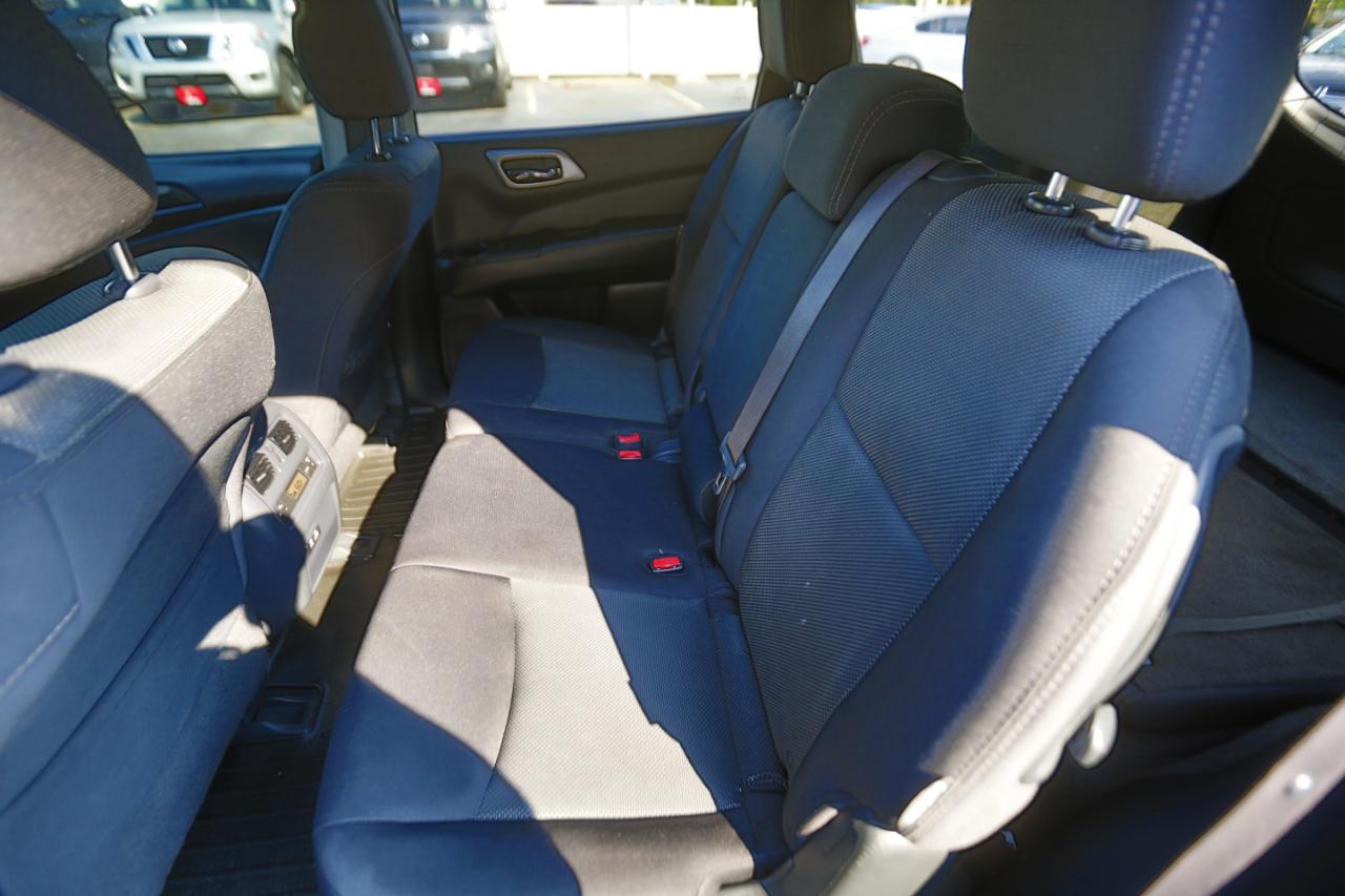 Nissan Pathfinder FWD SV 2020