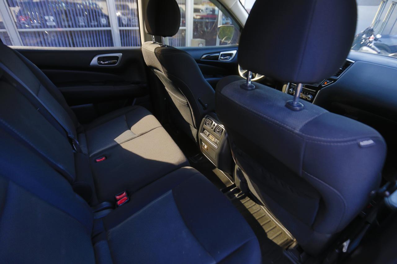 Nissan Pathfinder FWD SV 2020