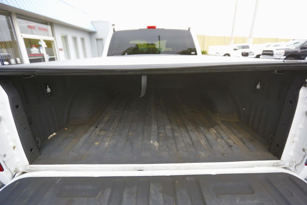 Ford F-150 4WD SuperCrew 157" Lariat w/HD Payload Pkg 2015