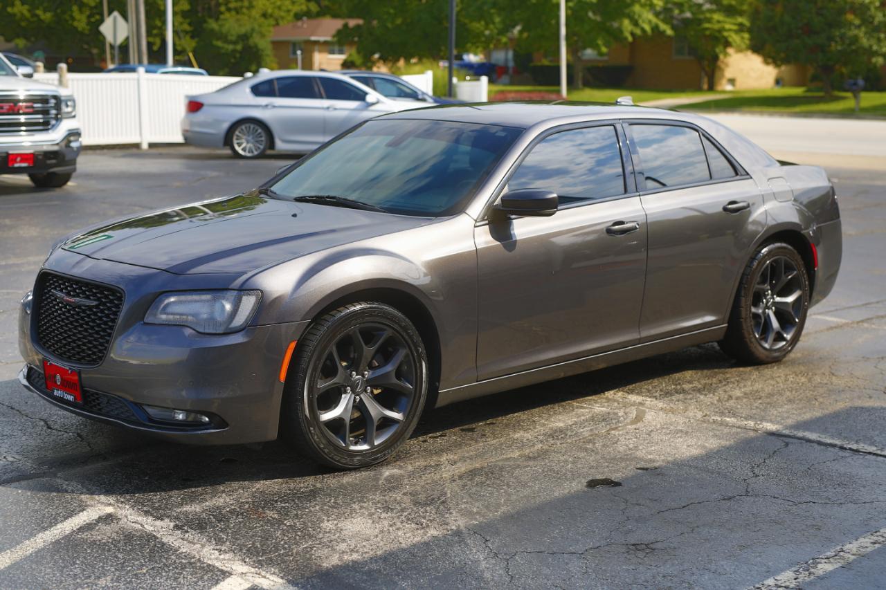Chrysler 300  2021