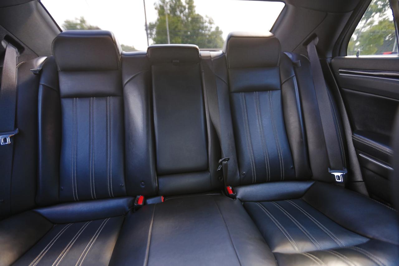 Chrysler 300  2021